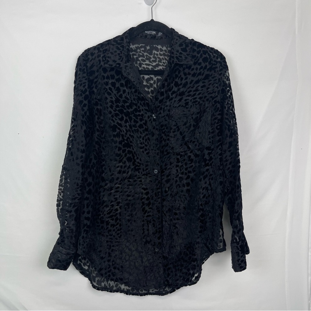 Nasty Gal Black Leopard Sheer Hutton Front Blouse Women’s Sz 4 Long Line Tunic